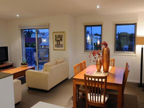 The Victoria Apartments - Inverell Accommodation 37