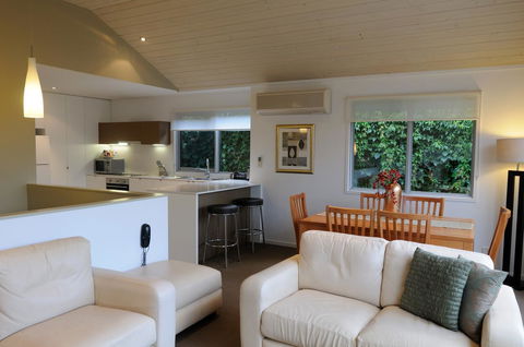 The Victoria Apartments - Inverell Accommodation 11