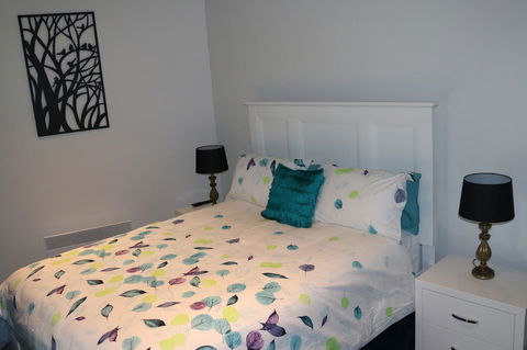130 At The Waves - Inverell Accommodation 12