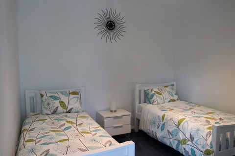 130 At The Waves - Inverell Accommodation 14