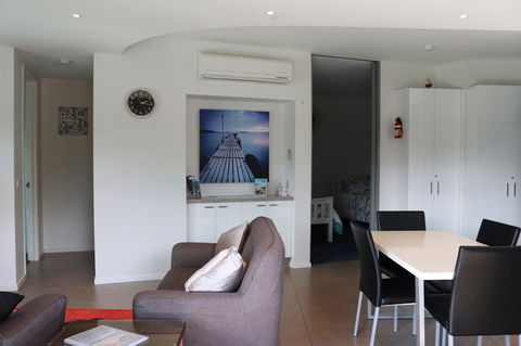 130 At The Waves - Inverell Accommodation 6