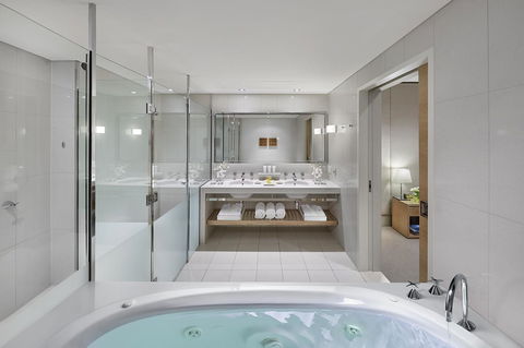 Crown Promenade Melbourne - Inverell Accommodation 28