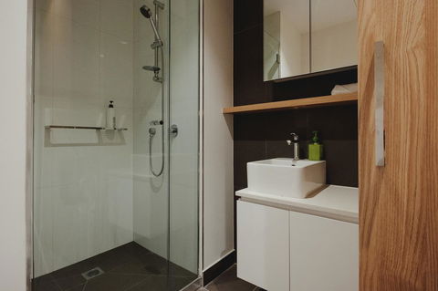 Mono Apartments On La Trobe Street - Inverell Accommodation 4