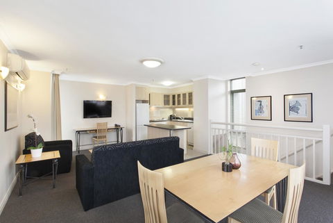 Melbourne Metropole Central Official - Inverell Accommodation 14