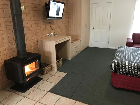 Beachcomber Motel & Apartments - Inverell Accommodation 4