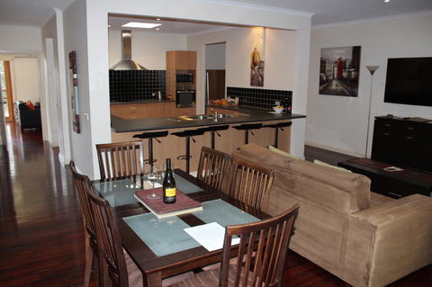 Yering Gorge Cottages - Inverell Accommodation 17
