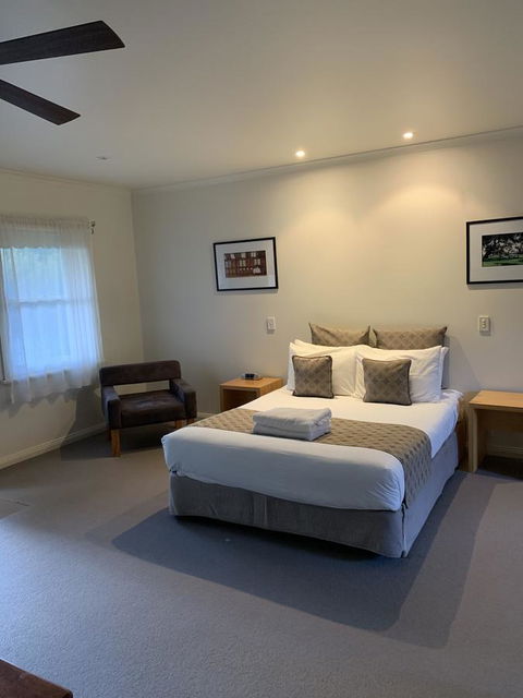Dunkeld Studio Accommodation - Inverell Accommodation 5