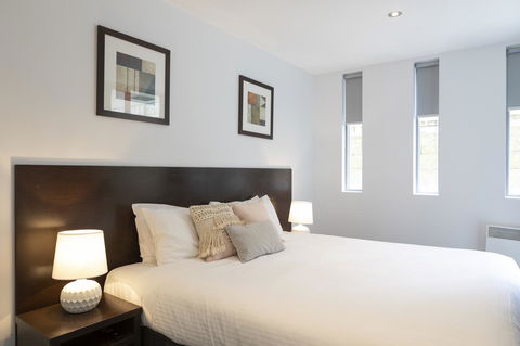 The Dolphin Apartments - Inverell Accommodation 9
