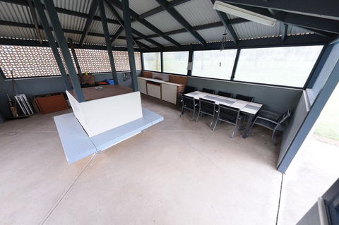 Greenvale Holiday Units - Inverell Accommodation 10