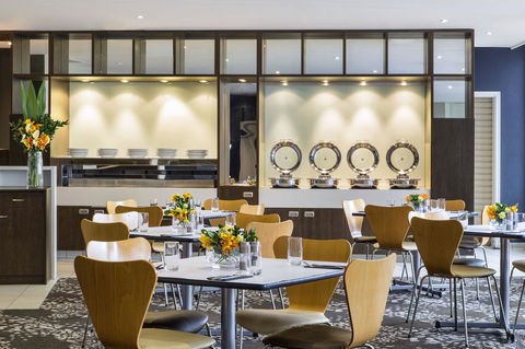 Holiday Inn Melbourne Airport, An IHG Hotel - Inverell Accommodation 9