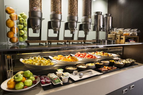 Holiday Inn Melbourne Airport, An IHG Hotel - Inverell Accommodation 21