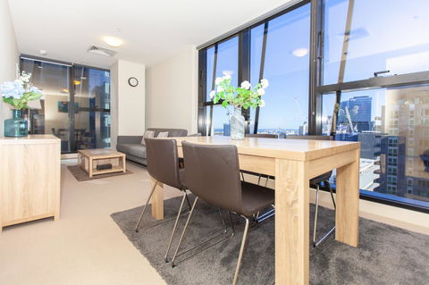 Melbourne SkyHigh Apartments - Inverell Accommodation 4