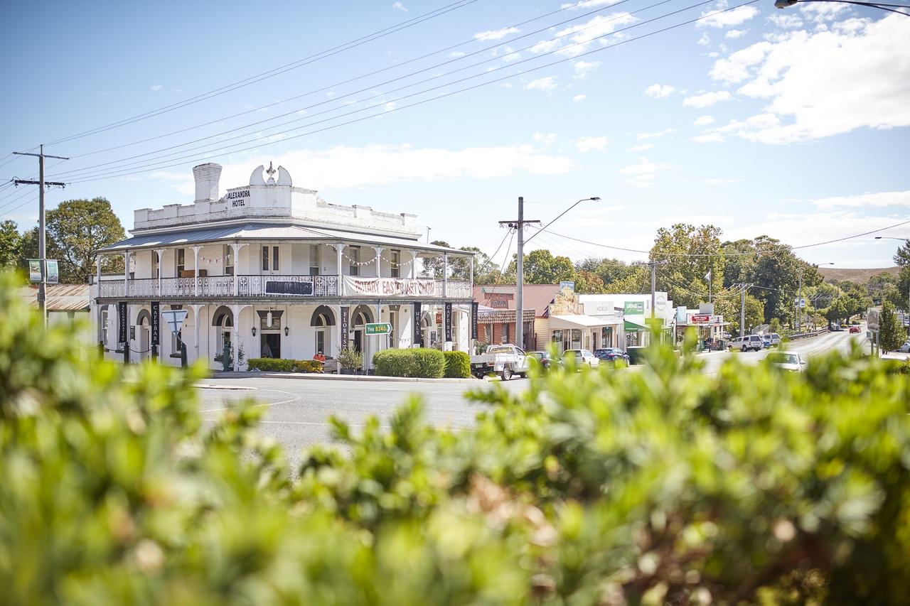 Crystal Creek VIC Inverell Accommodation