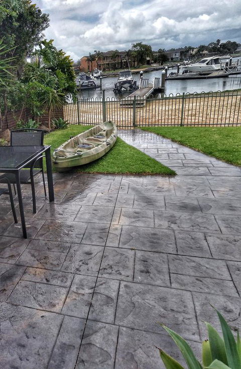 Waterfront Retreat - Inverell Accommodation 10