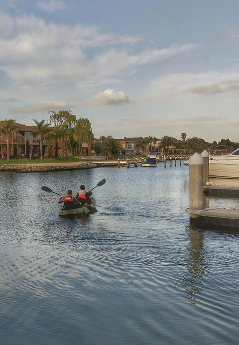 Waterfront Retreat - Inverell Accommodation 11