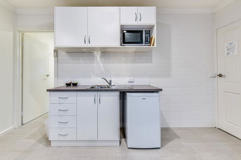 Allambi Holiday Apartments - Inverell Accommodation 34