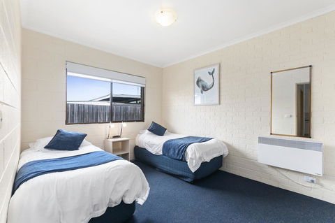 Allambi Holiday Apartments - Inverell Accommodation 11