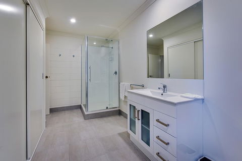 Allambi Holiday Apartments - Inverell Accommodation 37