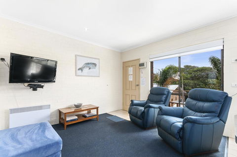 Allambi Holiday Apartments - Inverell Accommodation 17