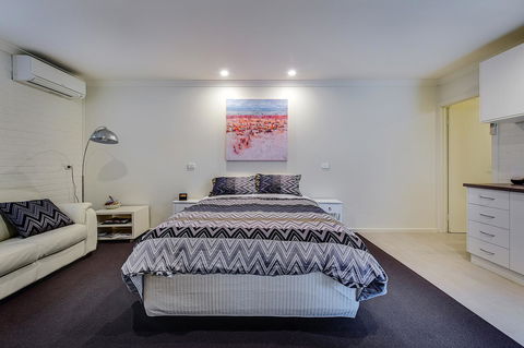 Allambi Holiday Apartments - Inverell Accommodation 42