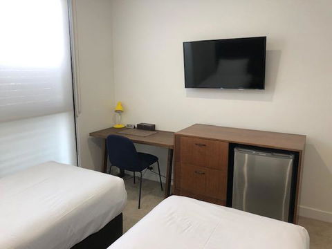Whitehorse Apartments Hotel - Inverell Accommodation 5