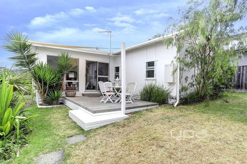 Dromana Holiday Beach House - Inverell Accommodation 14