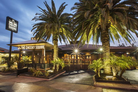 Nightcap At The Cheeky Squire - Inverell Accommodation 4