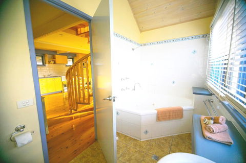 Rayville Boat Houses - Inverell Accommodation 29