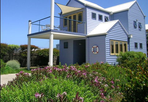 Rayville Boat Houses - Inverell Accommodation 1