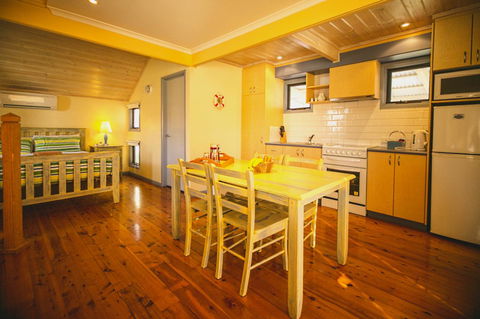 Rayville Boat Houses - Inverell Accommodation 28