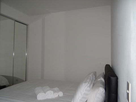 Amazing Accommodations: Vogue - Inverell Accommodation 24