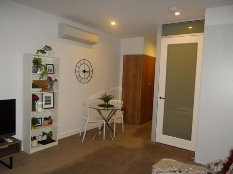 Amazing Accommodations: Vogue - Inverell Accommodation 4
