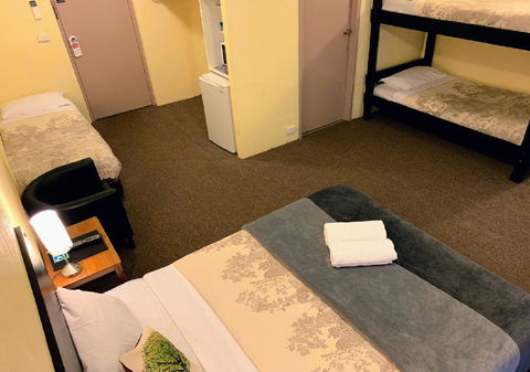 Mountain Creek Motel Bar & Restaurant - Inverell Accommodation 8