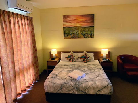 Mountain Creek Motel Bar & Restaurant - Inverell Accommodation 1