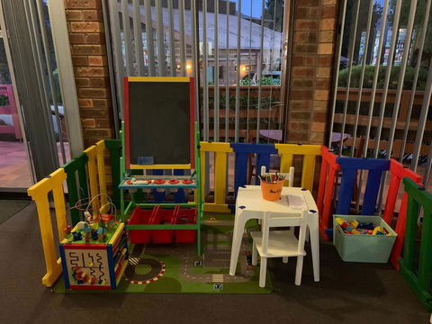Mountain Creek Motel Bar & Restaurant - Inverell Accommodation 11