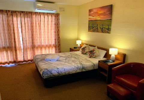 Mountain Creek Motel Bar & Restaurant - Inverell Accommodation 25