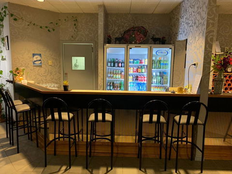 Mountain Creek Motel Bar & Restaurant - Inverell Accommodation 10