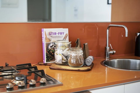 Complete Host Tiara Apartments - Inverell Accommodation 6