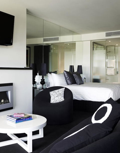 The Cullen Melbourne - Art Series - Inverell Accommodation 26