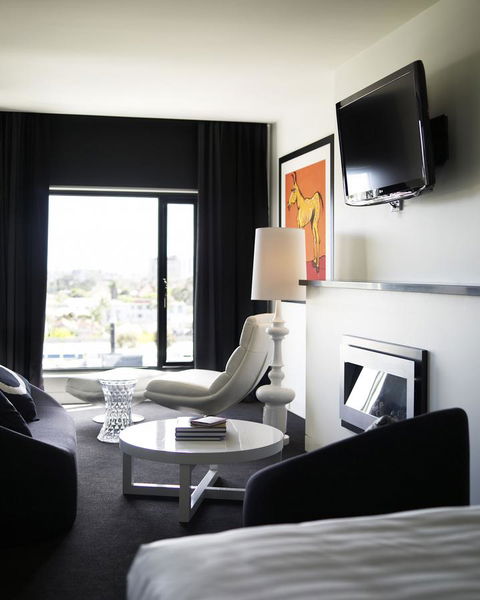 The Cullen Melbourne - Art Series - Inverell Accommodation 13