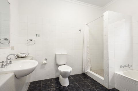 The International Motel Apollo Bay - Inverell Accommodation 11