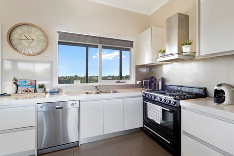 Beachside House - Inverell Accommodation 8