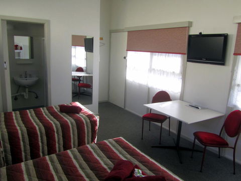 The Highlander Motel - 24HR Check In - Inverell Accommodation 27