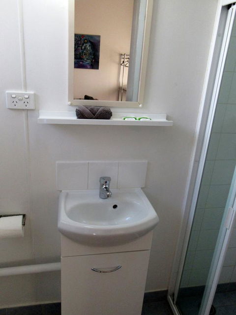The Highlander Motel - 24HR Check In - Inverell Accommodation 20