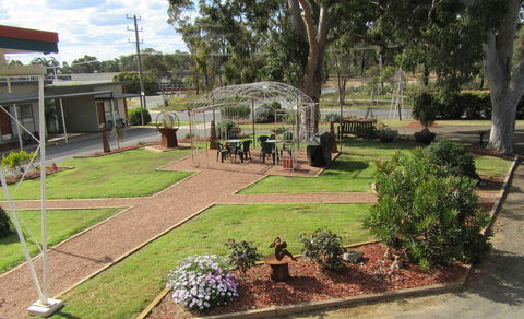 The Highlander Motel - 24HR Check In - Inverell Accommodation 5