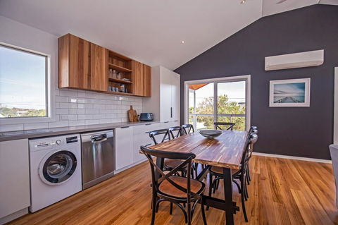 Island Getaway Cape Woolamai - Inverell Accommodation 4