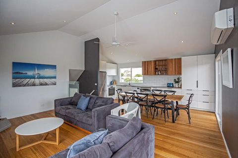 Island Getaway Cape Woolamai - Inverell Accommodation 7