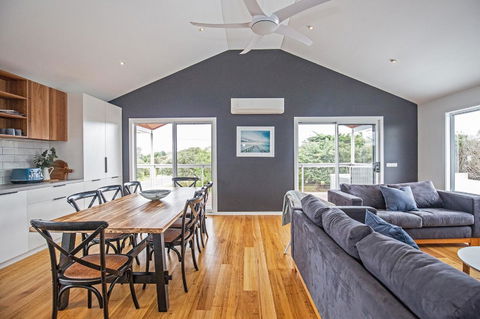 Island Getaway Cape Woolamai - Inverell Accommodation 2