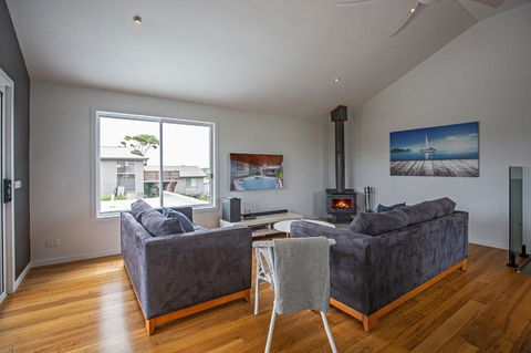 Island Getaway Cape Woolamai - Inverell Accommodation 8