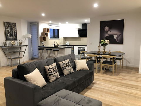 Apartments In Phillip Island Towers - Block C - Inverell Accommodation 0